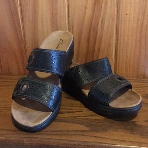 Like new Clark sandals